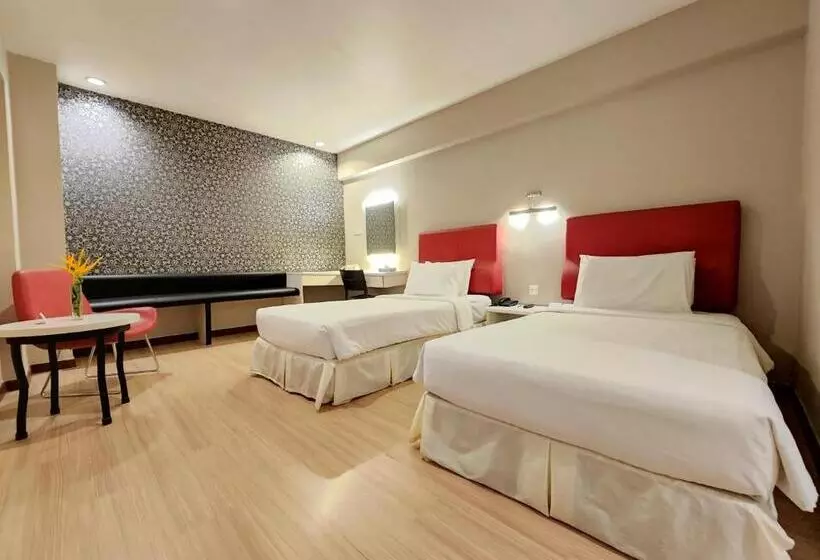 Fotos del hotel The Palace Hotel Kota Kinabalu:  2