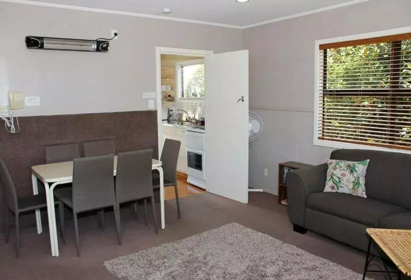 Fotos del hotel Balmoral Motel:  25