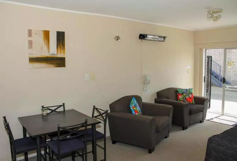 Fotos del hotel Balmoral Motel:  3