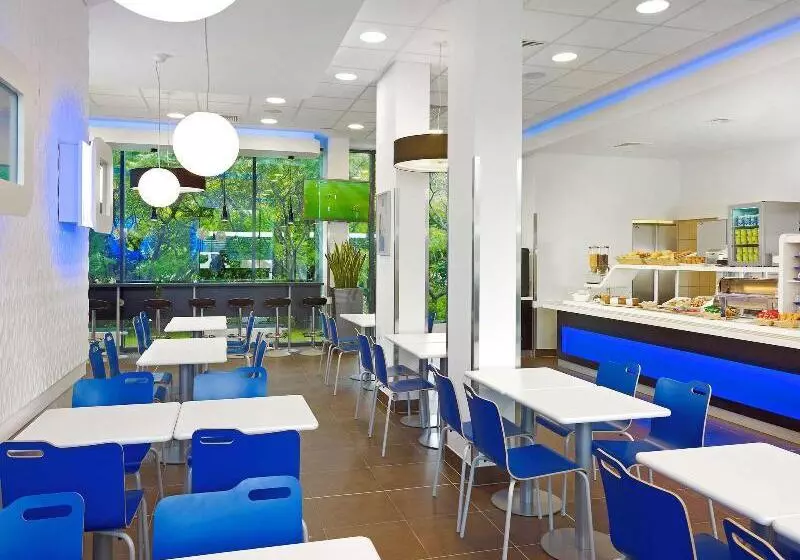 Fotos del hotel Ibis Warszawa Reduta:  13