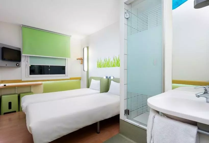 Fotos del hotel Ibis Warszawa Reduta:  6