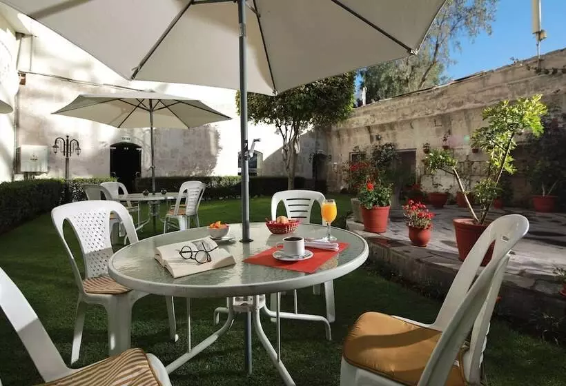 Fotos del hotel San Agustin Posada Del Monasterio:  11