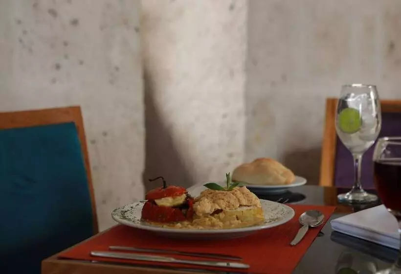 Fotos del hotel San Agustin Posada Del Monasterio:  19