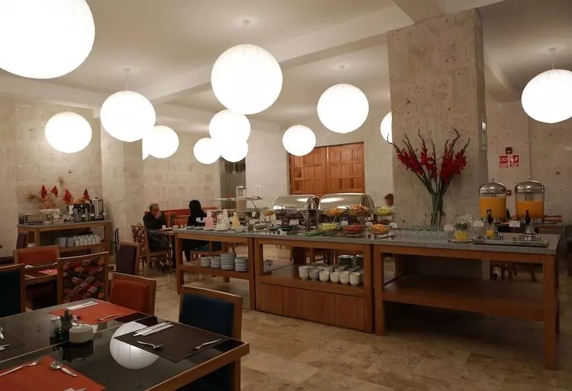 Fotos del hotel San Agustin Posada Del Monasterio:  4