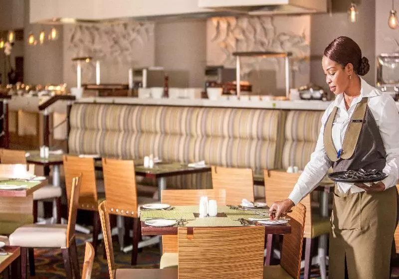 Fotos del hotel Garden Court Marine Parade:  2