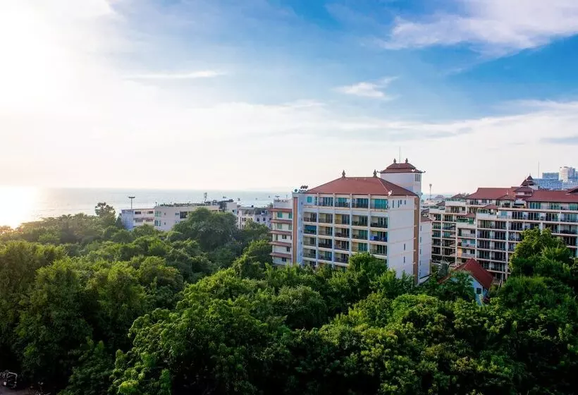 Fotos del hotel Sea Breeze Jomtien Resort:  11