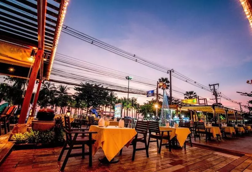 Fotos del hotel Sea Breeze Jomtien Resort:  10