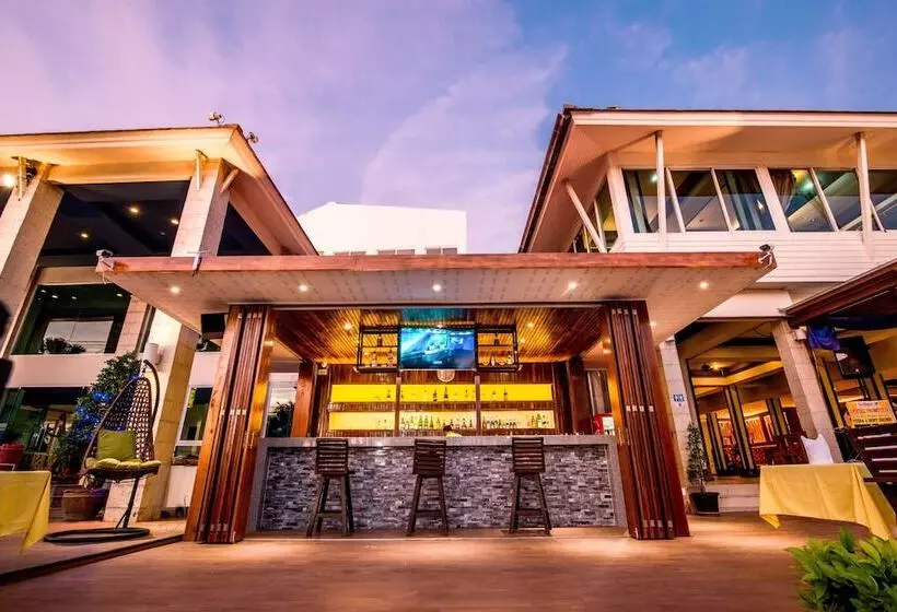 Fotos del hotel Sea Breeze Jomtien Resort:  3