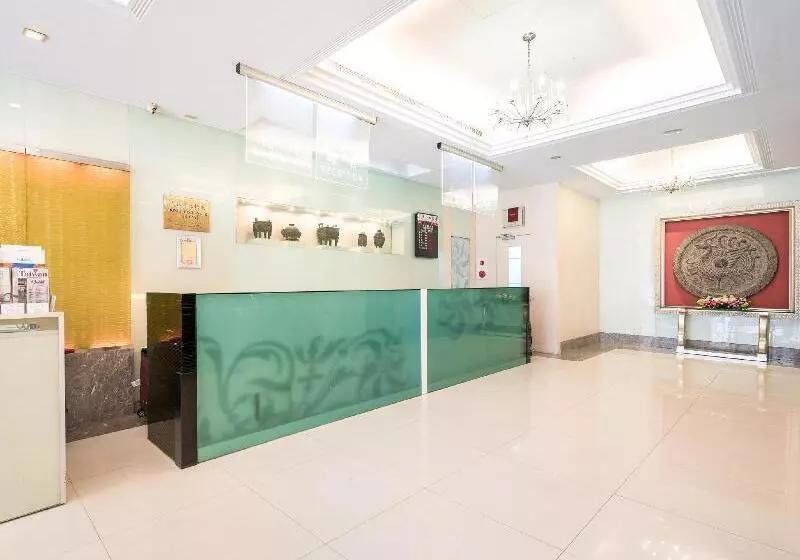 Fotos del hotel First:  2