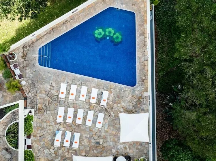 Fotos del hotel Luana Waikiki  & Suites:  3