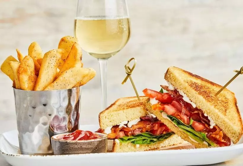 Fotos del hotel Courtyard By Marriott Phoenix Airport:  20