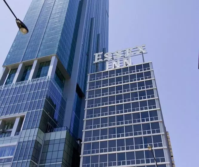 Le Meridien Essex Chicago