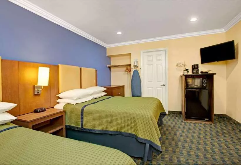 Fotos del hotel Days Inn By Wyndham San Francisco  Lombard:  12