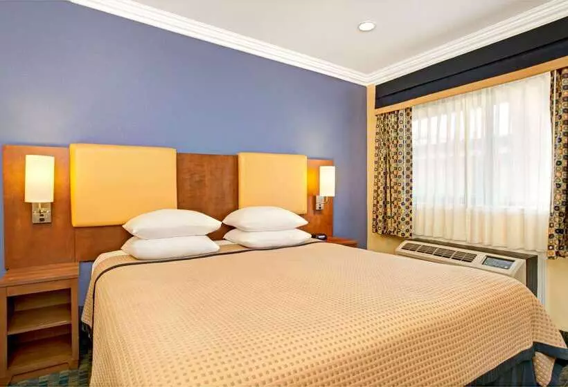 Fotos del hotel Days Inn By Wyndham San Francisco  Lombard:  19