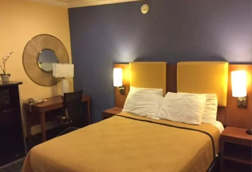 Fotos del hotel Days Inn By Wyndham San Francisco  Lombard:  8