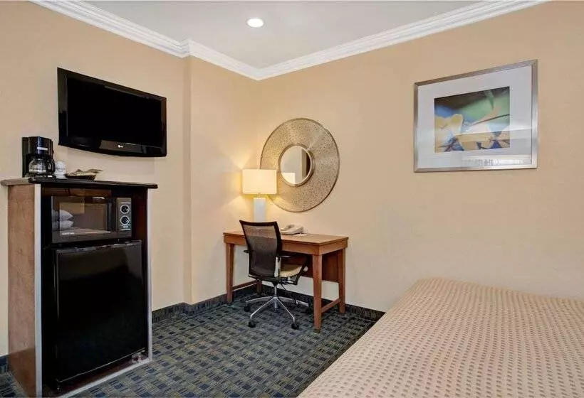 Fotos del hotel Days Inn By Wyndham San Francisco  Lombard:  10