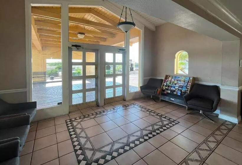 Fotos del hotel La Quinta Inn By Wyndham Phoenix Thomas Road:  3