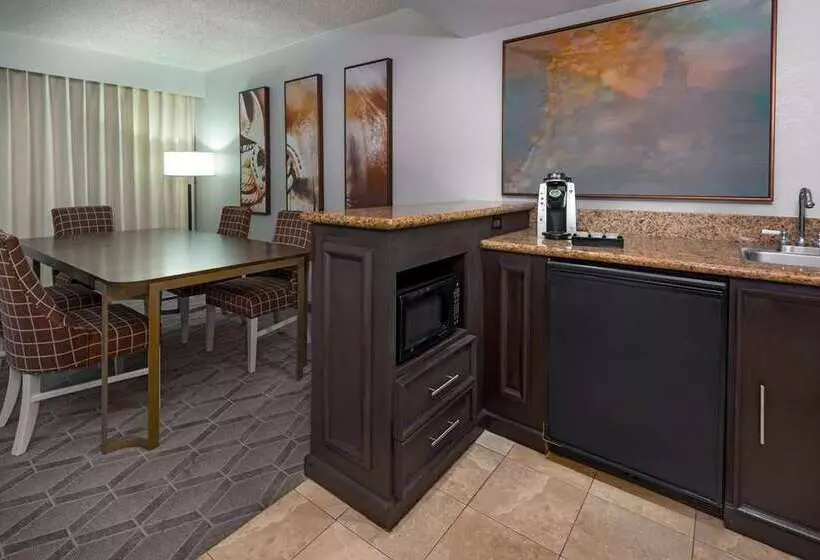 Fotos del hotel Embassy Suites Dallas - Park Central Area:  11