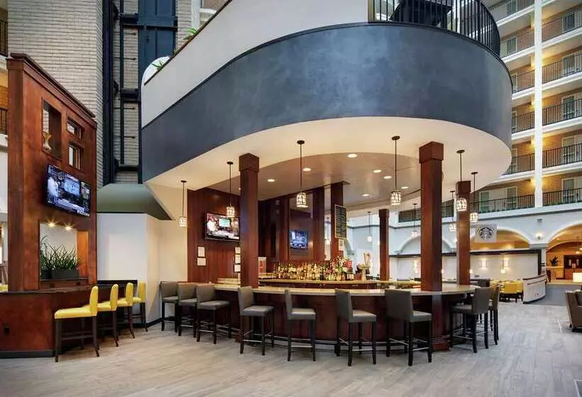 Fotos del hotel Embassy Suites Dallas - Park Central Area:  7