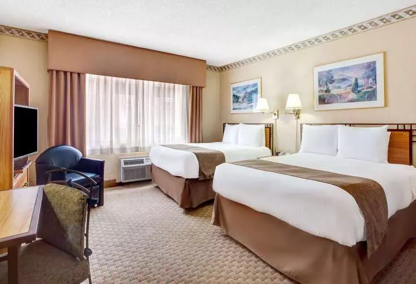 Travelodge By Wyndham Seattle By The Space Needle