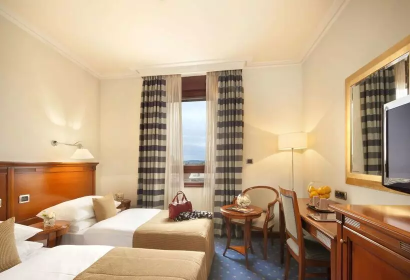 Fotos del hotel Best Western Premier Hotel Astoria:  18