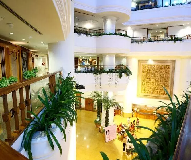 Fotos del hotel Montien Riverside Hotel:  3