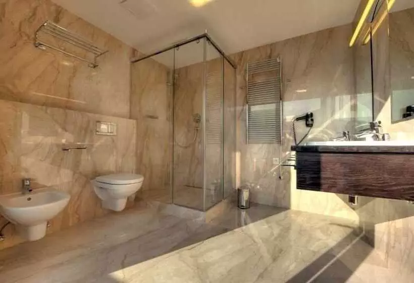 Fotos del hotel Zur Burg:  6