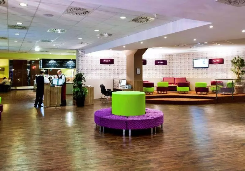 Fotos del hotel Mercure  Hamburg Am Volkspark:  3