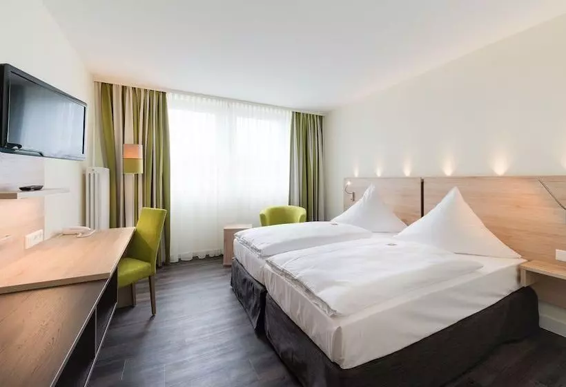 Fotos del hotel Novina Hotel Wöhrdersee Nürnberg City:  4