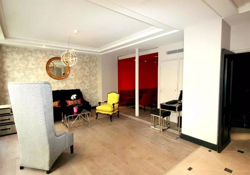 Fotos del hotel Hôtel Gustave:  2