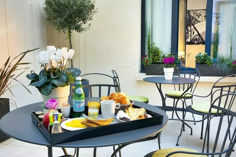 Fotos del hotel Hôtel Gustave:  6