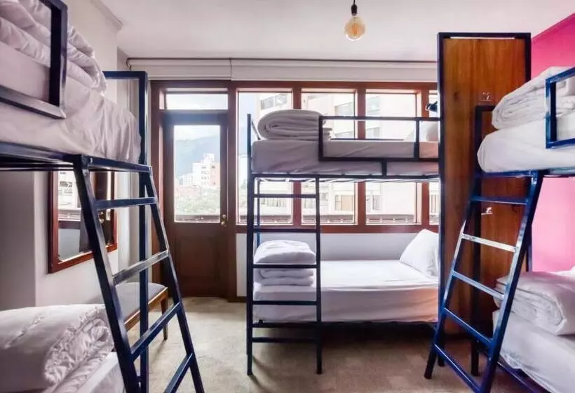 Fotos del hotel Selina Shared Quito:  21