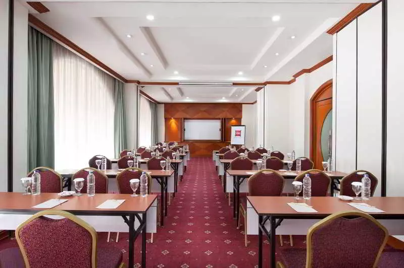 Fotos del hotel Arcadia Surabaya By Horison:  19