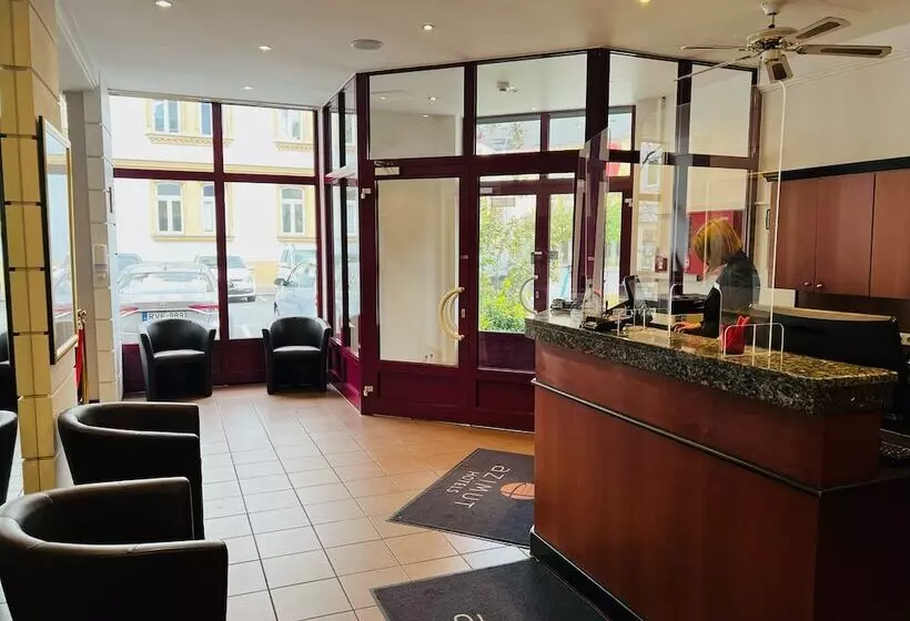 Fotos del hotel Azimut Hotel Nuremberg:  2