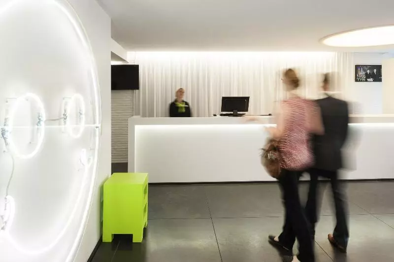 Fotos del hotel Ibis Styles Hotel Brussels Louise:  3