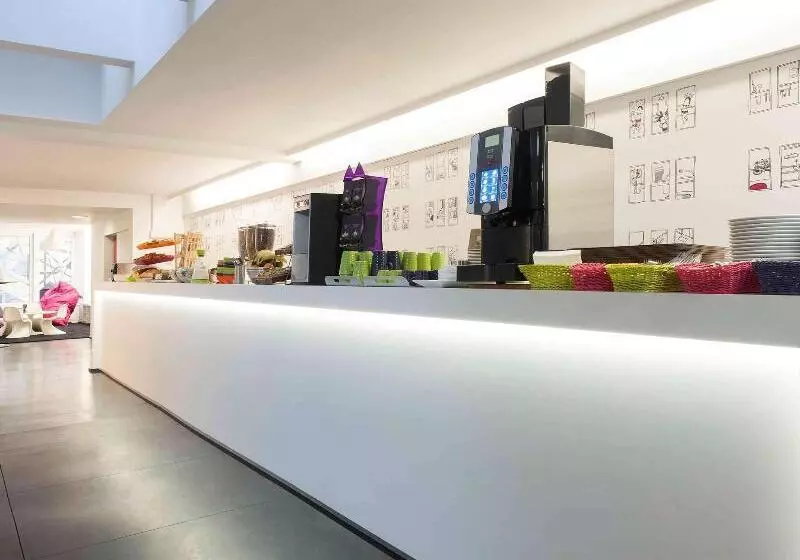 Fotos del hotel Ibis Styles Hotel Brussels Louise:  4