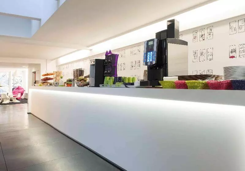 Fotos del hotel Ibis Styles Hotel Brussels Louise:  18