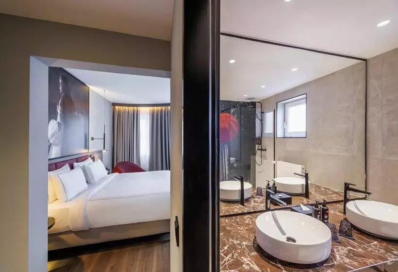 Fotos del hotel Park Plaza Berlin Kudamm:  10