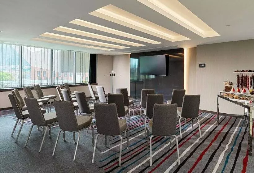 Fotos del hotel Sheraton Grand Tbilisi Metechi Palace:  18