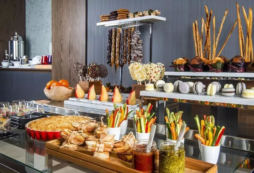 Fotos del hotel Sheraton Grand Tbilisi Metechi Palace:  12