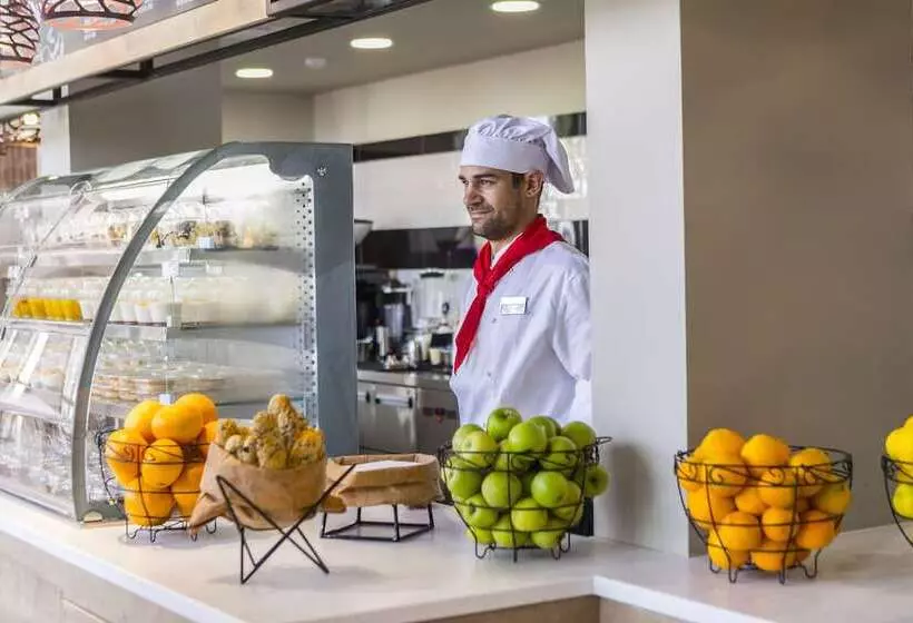 Fotos del hotel Leonardo Laura Beach & Splash Resort:  20