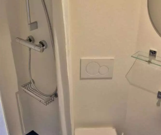 Fotos del hotel Botel:  25