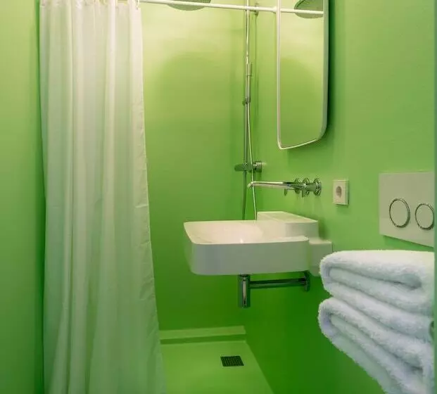 Fotos del hotel Botel:  7