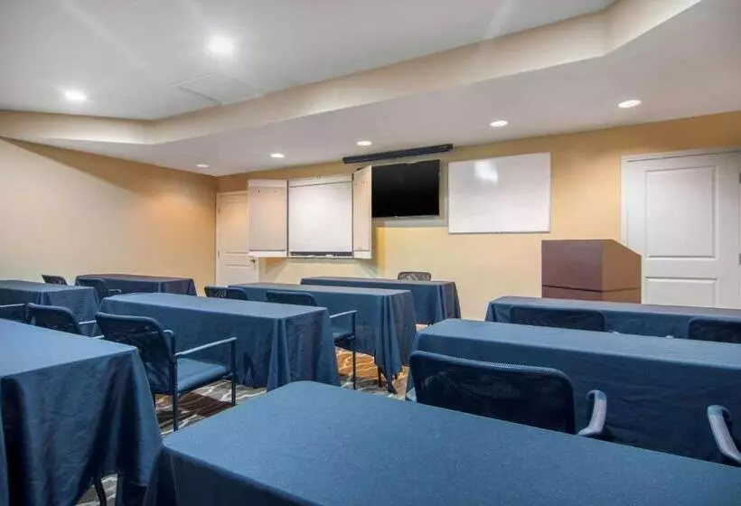 Fotos del hotel Quality Suites Atlanta Buckhead Village North:  9