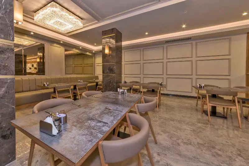 Fotos del hotel Golden Royal:  17