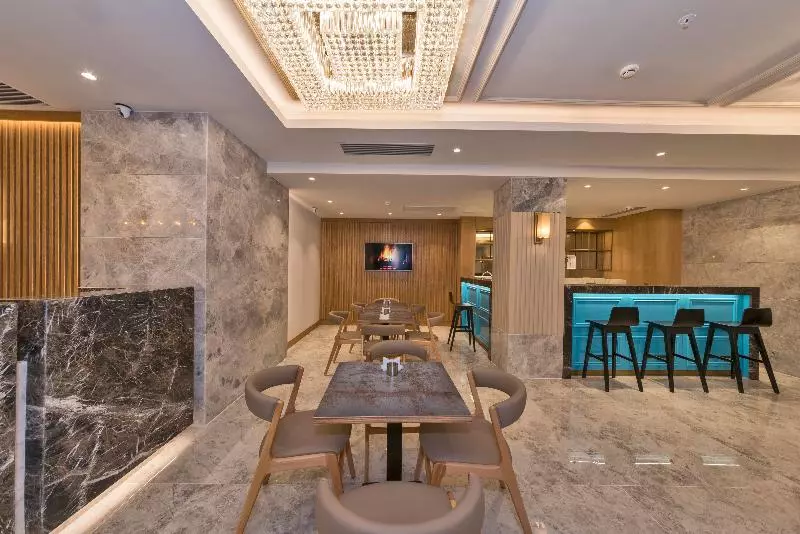 Fotos del hotel Golden Royal:  15