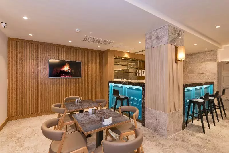 Fotos del hotel Golden Royal:  12