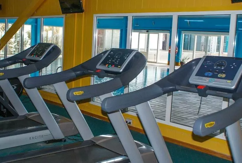 Fotos del hotel The Crescent Beach  & Leisure Resort:  15