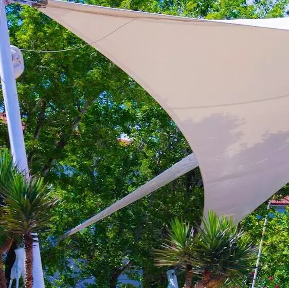 Fotos del hotel The Crescent Beach  & Leisure Resort:  11