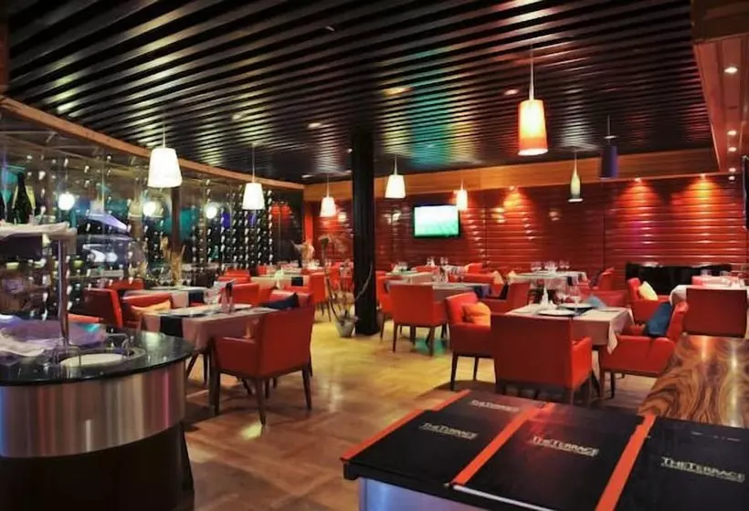 Fotos del hotel The Crescent Beach  & Leisure Resort:  10